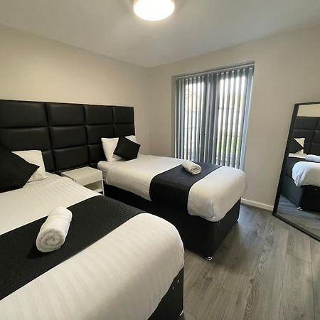Hosted By Ryan - 2 Bedroom Apartment Liverpool Exterior photo